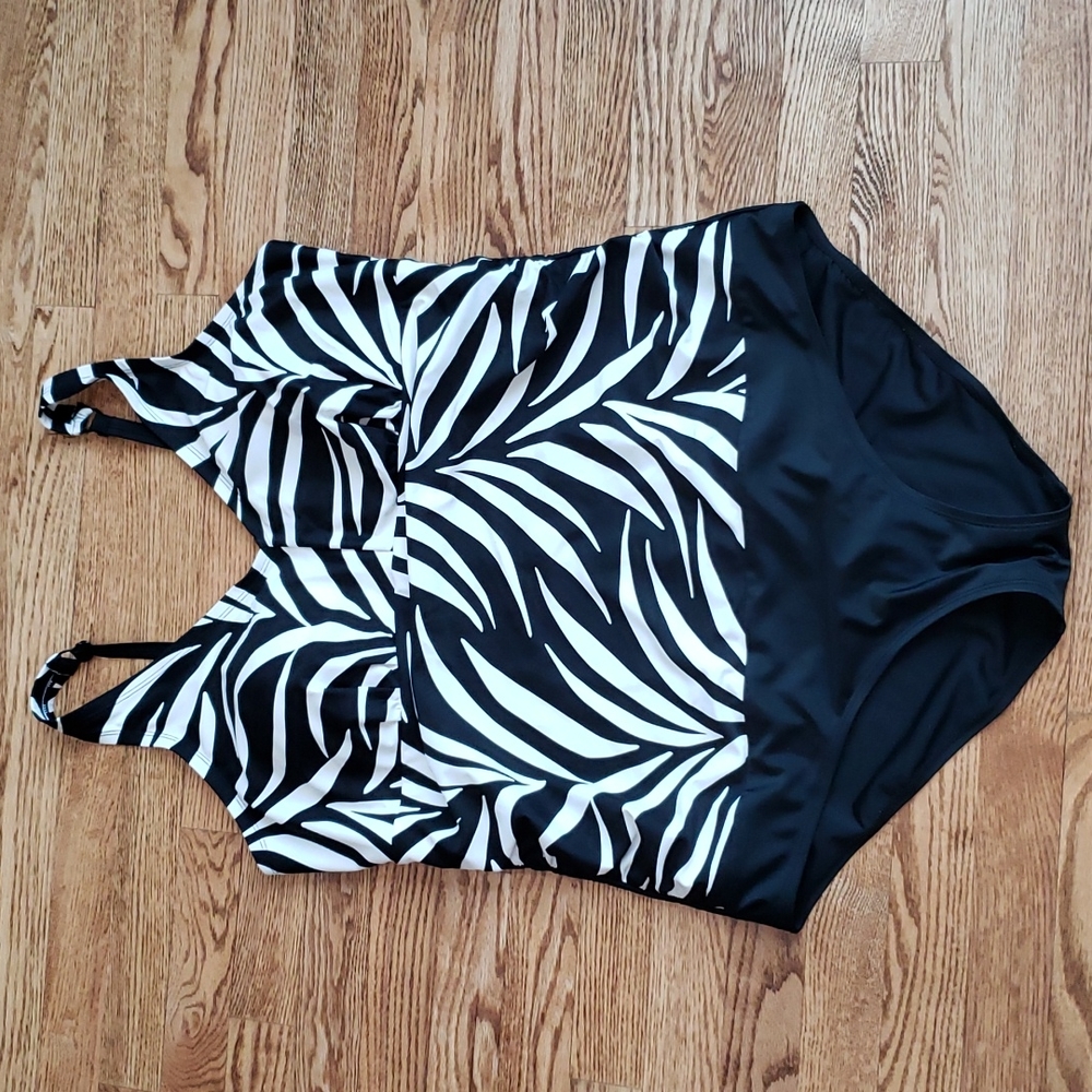 (24W) Krista Swimsuit Zebra Print Classic Vavation Summer Swimming Beach Lake